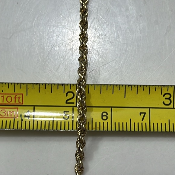 Beautiful 14 kt yellow gold rope bracelet heart toggle closure. Approx 2.46 g. - Picture 8 of 13
